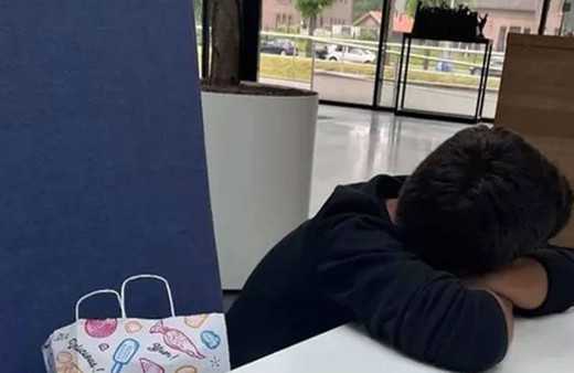 5 yaşındaki Türk depremzede çocuğun tek başına bulunduğu iddiası! Hollanda'dan açıklama geldi