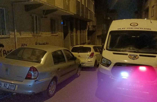 İstanbul'da esrarengiz olay! Yangın çıkan 5 katlı binada ceset bulundu!