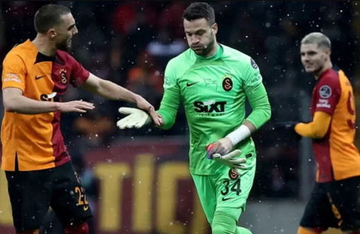 Galatasaray'da flaş ayrılık! Yıldız futbolcu için Samsunspor devreye girdi