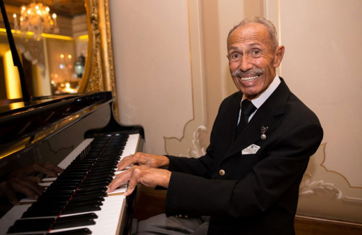 Ünlü sanatçı İlham Gencer hayatını kaybetti! Kendisi gibi ünlü olan şarkıcı oğlu kim?