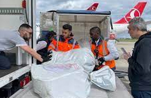 Paris’teki oy pusulaları Lyon’dan Türkiye’ye gönderilecek