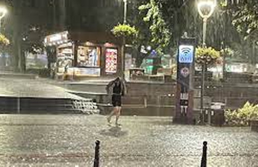 Trabzon'da sağanak etkili oldu