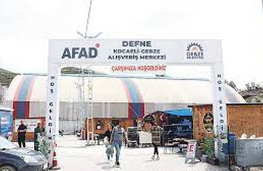 Hatay'da yapımı tamamlanan 67 iş yeri depremzede esnafa teslim edildi