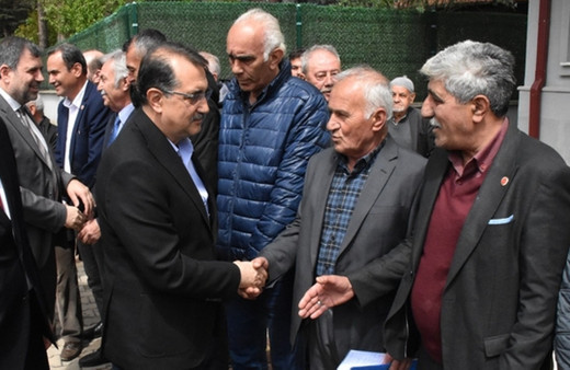 Bakan Dönmez, Eskişehir'de Roman vatandaşlarla bir araya geldi