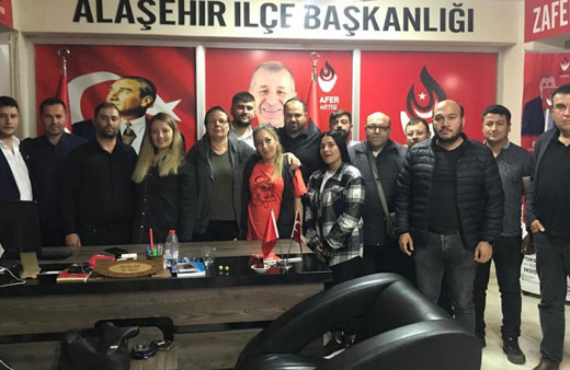 Zafer Partisi'nde bir toplu istifa daha! Bakın kimi destekleyecekler