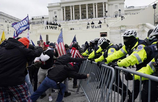 Kongre baskınındaki suçunu itiraf eden Watkins, 8,5 yıl hapis cezası aldı
