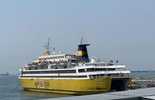 Libya ile ikili ticareti hızlandıracak gemi İstanbul'a yanaştı