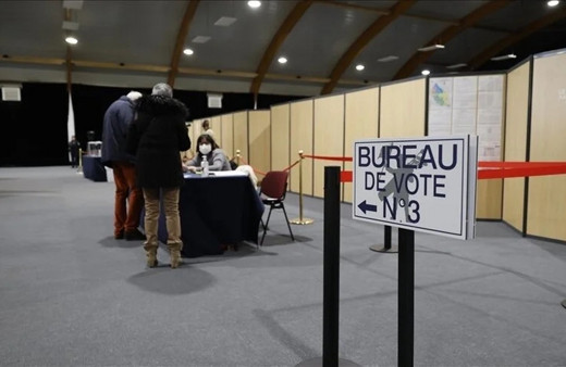 İspanya'da 35 milyon seçmen yerel seçimler için pazar günü sandığa gidecek