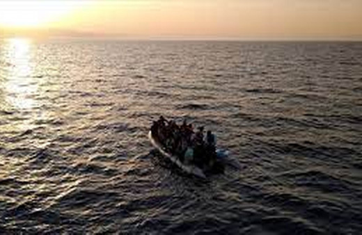 Akdeniz'de yaklaşık 500 düzensiz göçmeni taşıyan tekneden haber alınamıyor