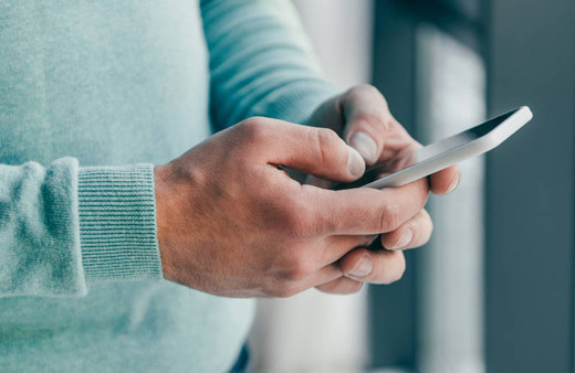 Hükümet yetkilisi yok artık dedirtti! Telefonunu kurtarmak için yaptığına bakın