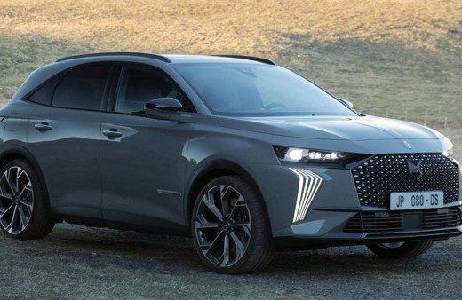 DS 7 ailesinin en üst versiyonu "e-Tense 4X4 360" Türkiye'de