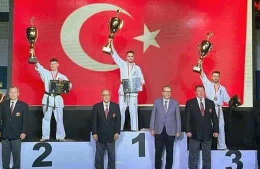 Milli Sporcu İsmet Durmuş Avrupa Şampiyonu oldu
