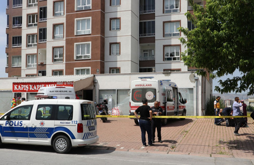 Kayseri'de 13. kattan düşen anne ve iki çocuğu yaşamını yitirdi