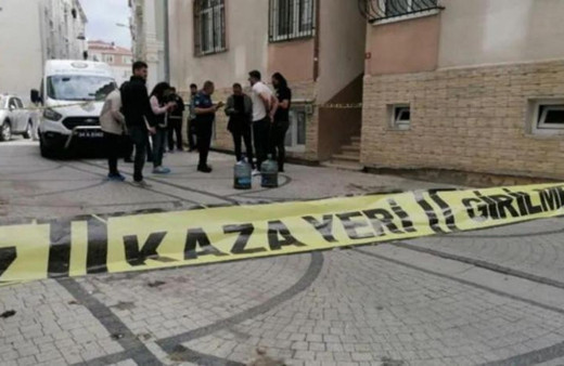 Silivri'de bir kişi annesini, ablasını ve komşusunu öldürdü