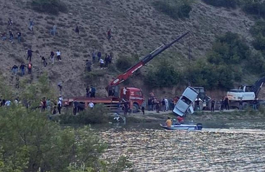 Sinop’ta gölete düşen otomobildeki genç hayatını kaybetti