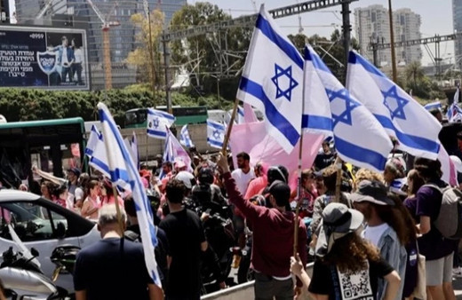 İsrail'de muhalefet, hükümet karşıtı kitlesel protestoları canlandırmayı değerlendiriyor