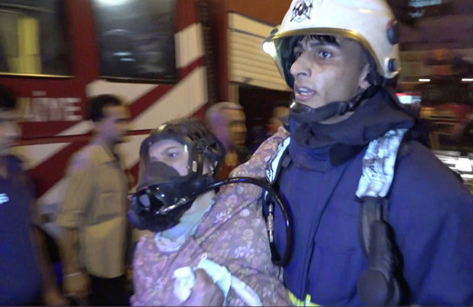 Antalya'da 5 katlı binada can pazarı! Üst katlarda 13 kişi dumandan zehirlendi!