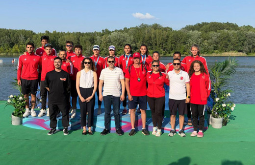 Durgunsu Uluslararası Bratislava Kano Yarışları 12 madalya ile tamamlandı