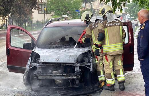 Ankara’da korkutan yangın: Kontağı çevirdi, araba alev aldı!