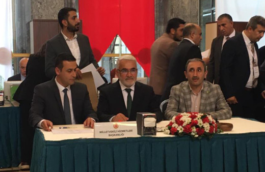 Milletvekili kayıtları devam ediyor: HÜDA-PAR’lı vekiller kayıtlarını yaptırdı