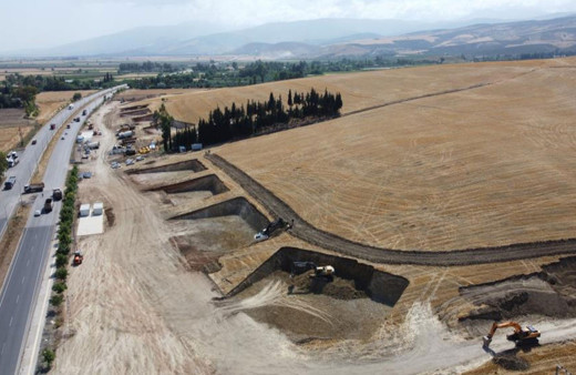 Hatay Kırıkhan'da kalıcı konutlar için ilk kazma vuruldu