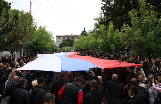 Kosova'nın kuzeyinde Sırpların protestoları sürüyor