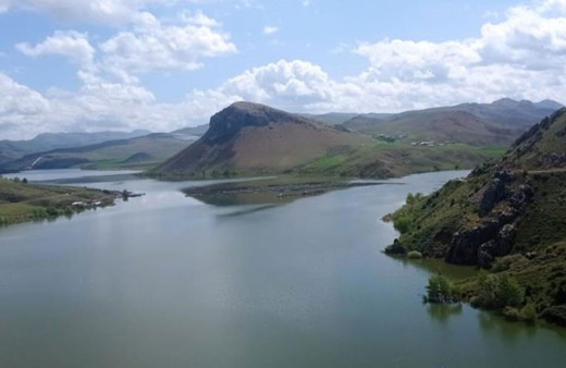 Erzincan'da Tercan Barajı doldu, taşıyor!