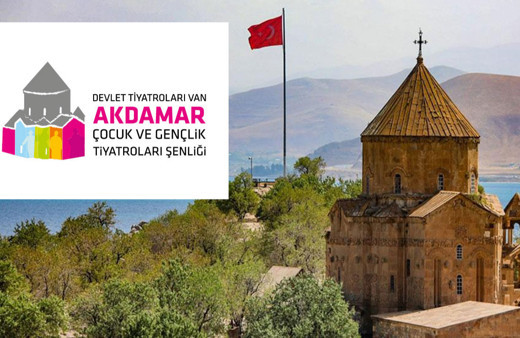 Akdamar Adası’nda ilk defa tiyatro oyunu sahnelendi