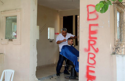 16 yıllık dükkanı depremde yıkılmıştı! Terkedilen nöbet kulübesini ekmek teknesine çevirdi