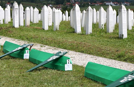 Bosna Savaşı'nda öldürülen 4 kişinin cenazesi toprağa verildi