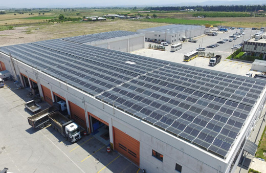 Balıkesir'de belediyenin çatı güneş enerjisi santrali faaliyete geçti