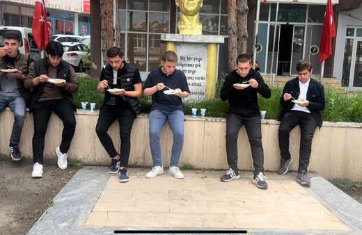 Sivas'ta Cumhurbaşkanı Erdoğan'ın seçim zaferi için kurban kesildi