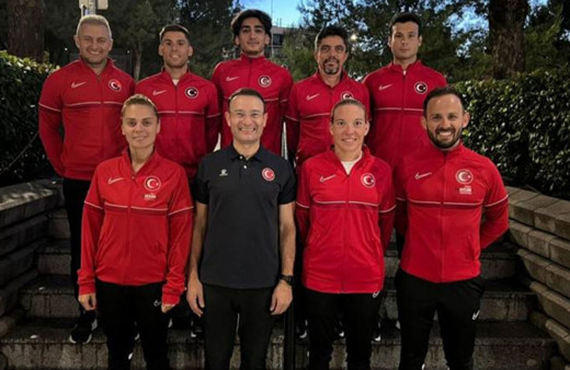 Milli triatloncular, İspanya'da madalya mücadelesi verecek