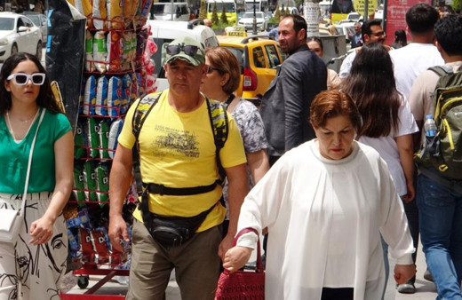 Van'da İranlı turist bekereti! İranlılar 3 günlük tatil için Van'a akın etti