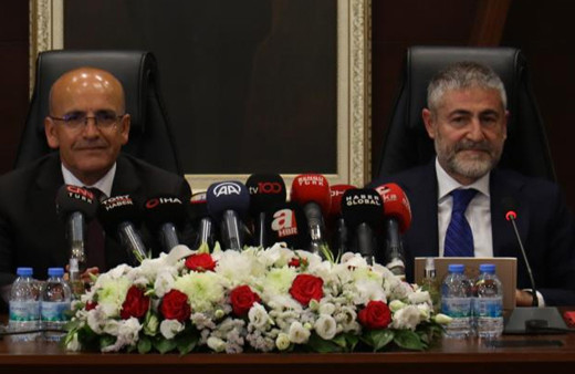 Nureddin Nebati devir teslim töreninde derin bir 'oh' çekti Oktay Vural'dan Nebati yorumu