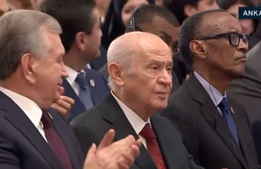 Erdoğan Bahçeli'yi anons etti! Salonda alkış tufanı koptu törende en çok alkışı Bahçeli aldı anlar böyle görüntülendi