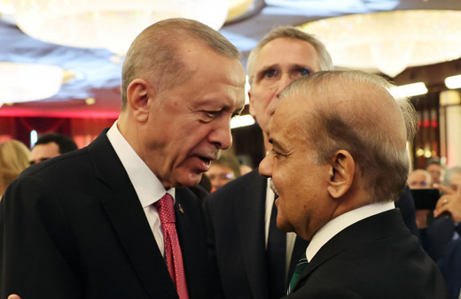 Pakistan Başbakanı'nın Erdoğan'a hediyesi gündem oldu 'nerede' diye sordu