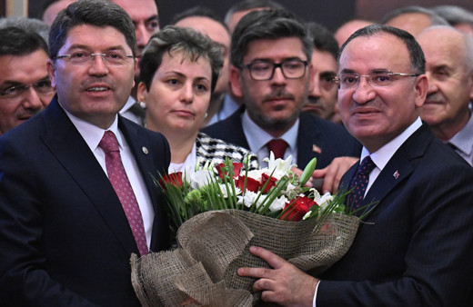 Adalet Bakanlığı'nda Yılmaz Tunç dönemi başladı! Yeni bakandan yeni Anayasa mesajı