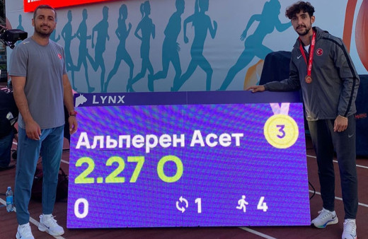 Alperen Acet, Rusya'daki Yüksek Atlamalar Festivali'nde üçüncü oldu