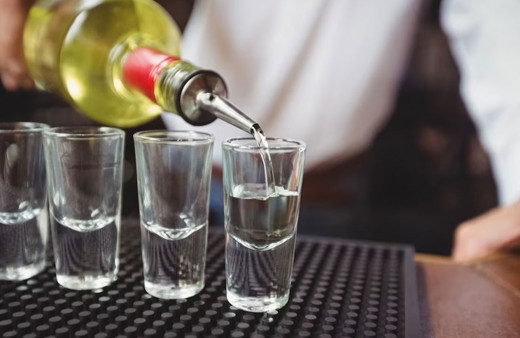 Sahte içkiden zehirlenen 30 kişi hayatını kaybetti!