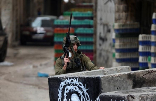 İsrail işgal altında tuttuğu Batı Şeria'da 25 Filistinliyi gözaltına aldı