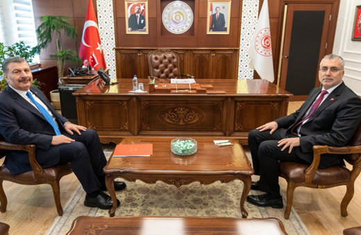 Bakan Fahrettin Koca'dan Bakan Vedat Işıkhan'a ziyaret