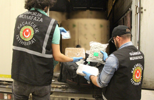 Ticaret Bakanı Ömer Bolat: Kapıkule'de 358 kilogram uyuşturucu ele geçirildi