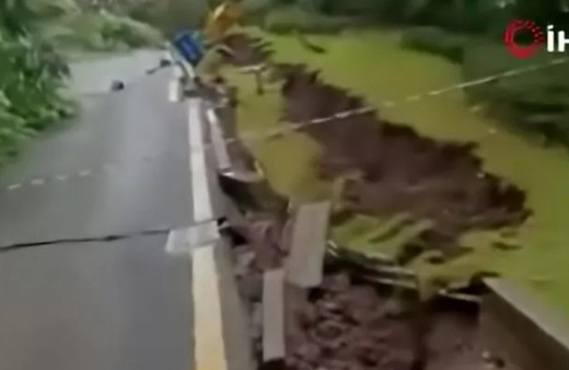 Çin'de yollarda yarık oluştu: 3 binden fazla kişi tahliye edildi!