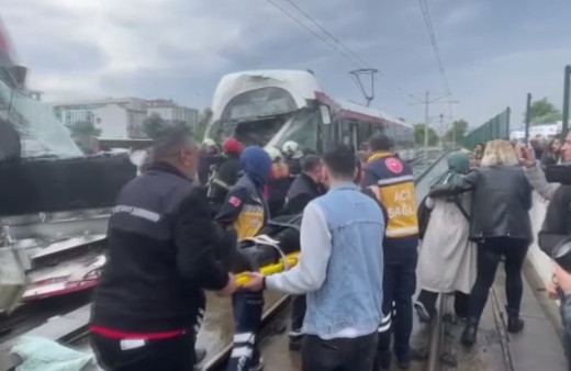 Samsun'da tramvay kazası! 2'si ağır 46 kişi yaralandı feci görüntüler