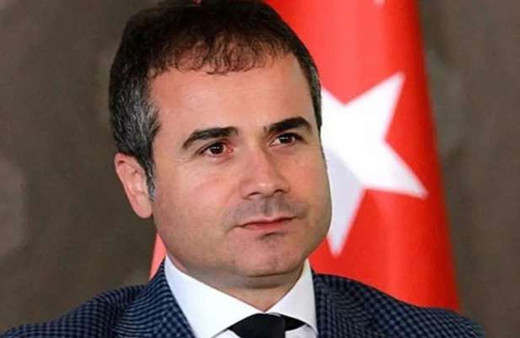 Eski bakan Suat Kılıç, AK Parti'den istifa ettiğini duyurduktan sonra Yeniden Refah Partisi'ne katıldı