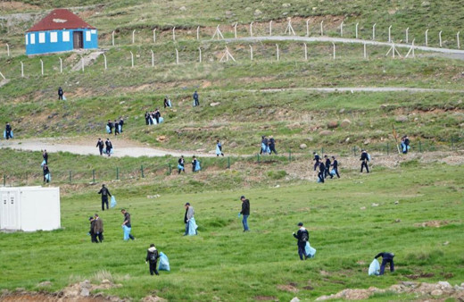 Kayseri Erciyes Dağı'nda 5 Ton Çöp Toplandı