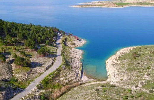 Şanlıurfa’da baraj gölüne giren çocuk boğuldu