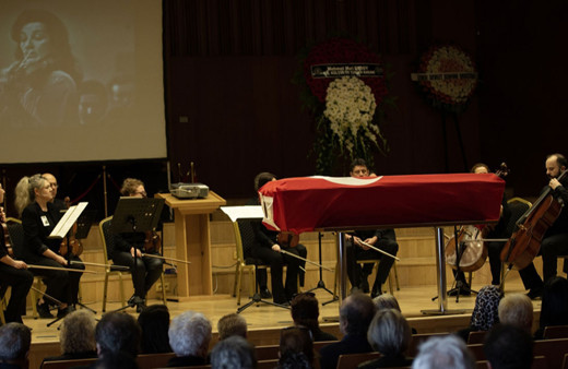 Ünlü keman virtüözü Suna Kan son yolculuğuna uğurlandı