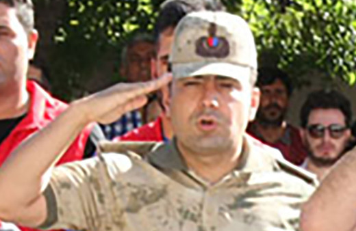 Jandarma komutanı rüşvet parasıyla Umre’ye gitmiş! Kurduğu rüşvet çarkı dudak uçuklattı